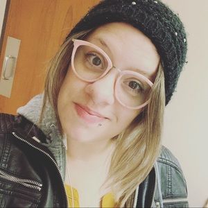 Meet your Posher, Amanda